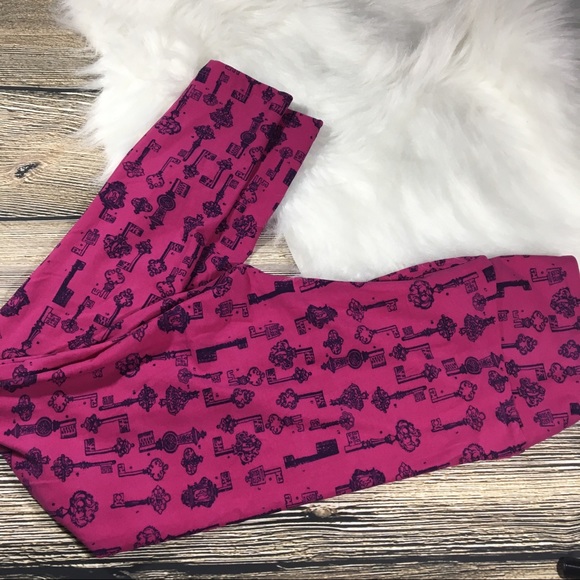 3LuLaRoe OS Pink Key/heart/geometric Leggings - Picture 1 of 6